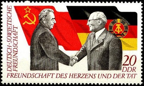 Nejvy pedstavitel SSSR (Brenv) a NDR (Honecker) s na potovn znmce