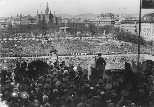 Hitlerova e ve Vdni 15. bezna 1938