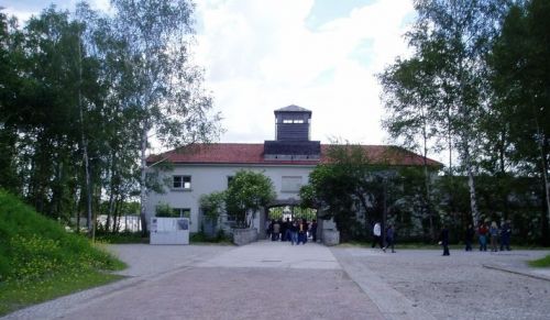 Vstupn brna do koncentranho tbora Dachau