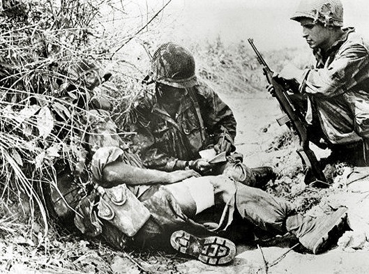 Francouzi pili v bitv u Dien Bien Phu o ti tisce vojk, jet vce jich bylo zranno